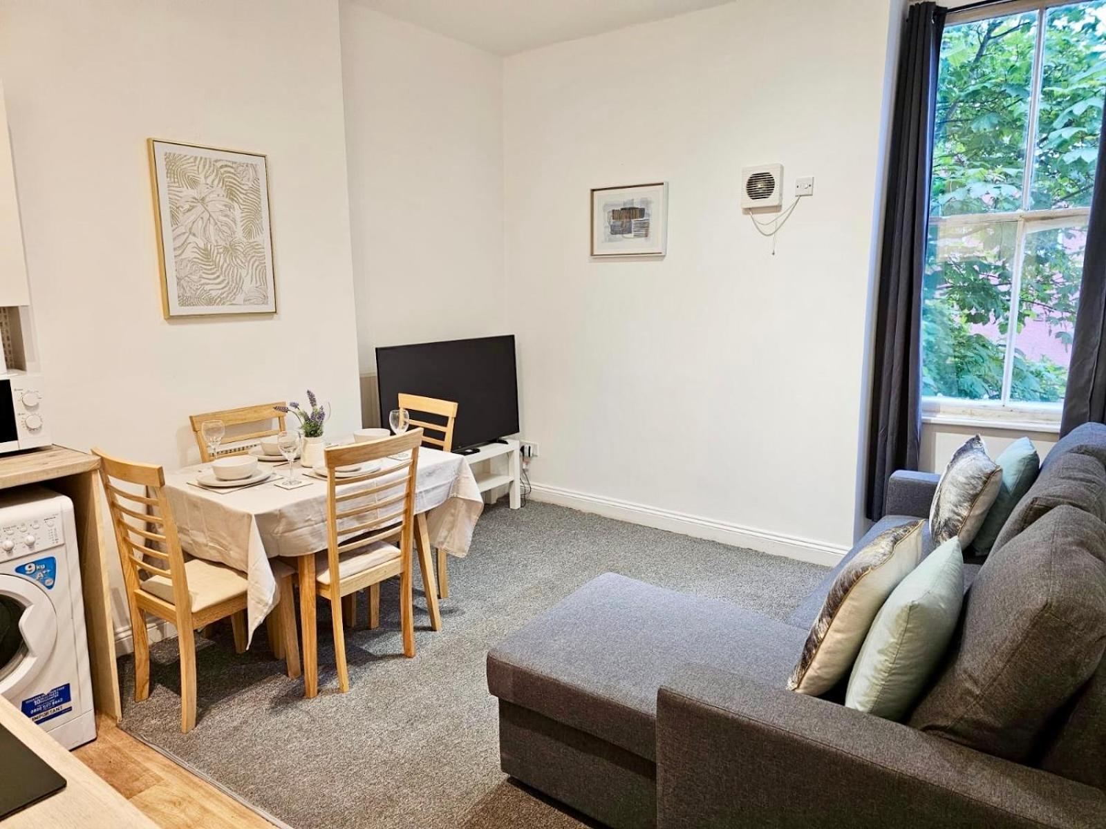 Cozy 2br In Centre Appartement *